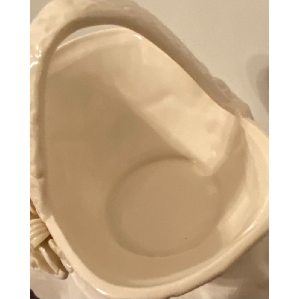 PORCELINE BASKET WITH ROSES - Picture 2 of 2